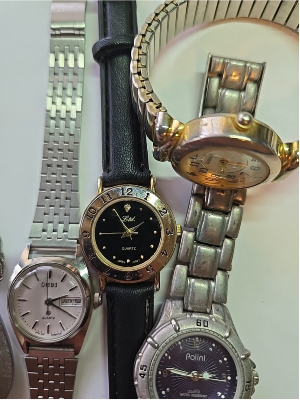 Five Vintage Women's Watches All Different Kinds For Parts Or Repair - Picture 4 of 12